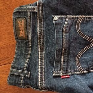 Levis 529 Curvy Skinny Leg Capri Jeans